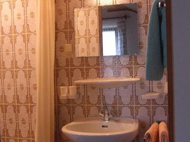 ゲストハウス Seeblick Attersee